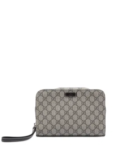 Pre-owned Gucci 2016-2025 Gg Supreme Clutch Bag In Neutral