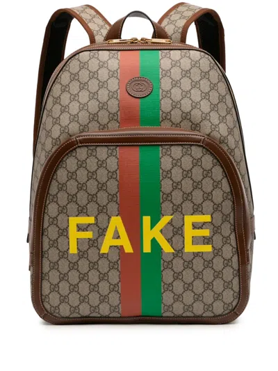 Pre-owned Gucci 2016-2025 Medium Gg Supreme Fake Not Backpack In Brown
