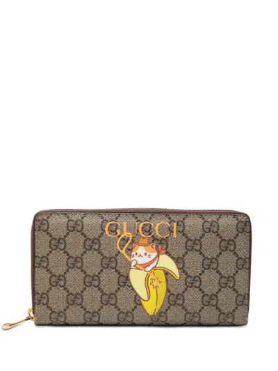 Pre-owned Gucci 2016-2026 Bnf Gg Supreme Bananya Zip Around Wallet Long Wallets In Neutrals