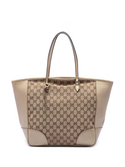 Pre-owned Gucci 2016-2026 Gg Canvas And Metallic Calfskin Bree Tote Bag In Neutrals