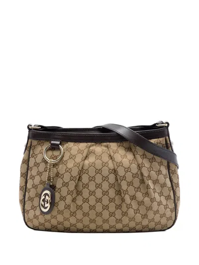 Pre-owned Gucci 2016-2026 Gg Canvas Sukey Crossbody Bag In Neutrals