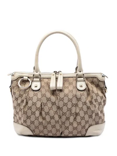 Pre-owned Gucci 2016-2026 Gg Canvas Sukey Satchel In White
