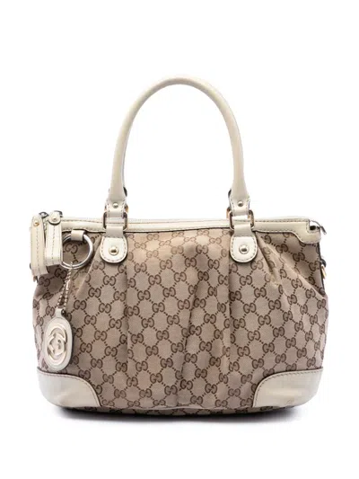 Pre-owned Gucci 2016-2026 Gg Canvas Sukey Satchel In White