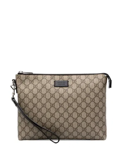 Pre-owned Gucci 2016-2026 Gg Supreme Clutch Bag In Neutrals