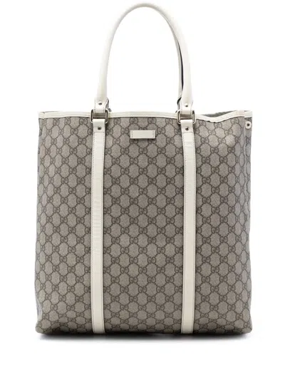 Pre-owned Gucci 2016-2026 Gg Supreme Joy Vertical Tote Bag In White