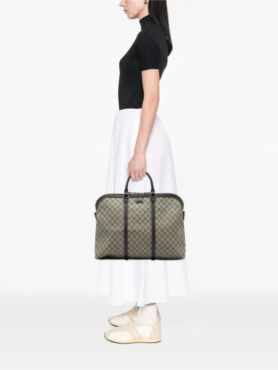 Pre-owned Gucci 2016-2026 Gg Supreme Travel Bag In Neutrals