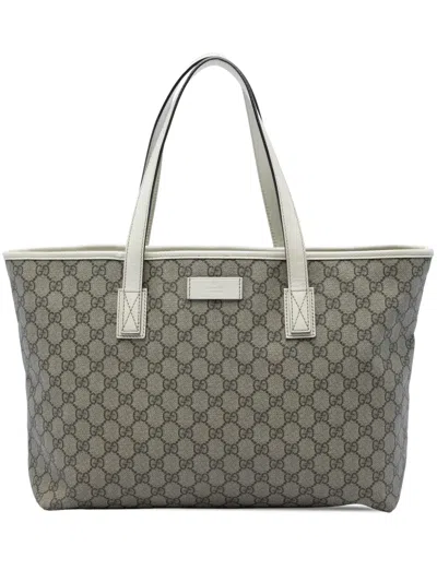 Pre-owned Gucci 2016-2026 Medium Gg Supreme Tote Bag In Neutrals