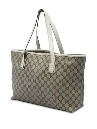 Pre-owned Gucci 2016-2026 Medium Gg Supreme Tote Bag In Neutrals