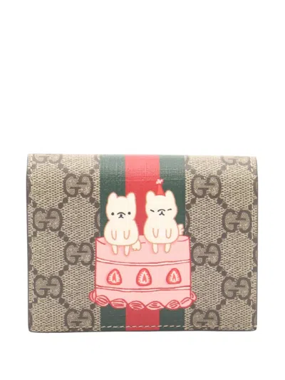 Pre-owned Gucci 2016-2026 Pikarar Kawaii Gg Supreme Wallet Small Wallets In Neutral