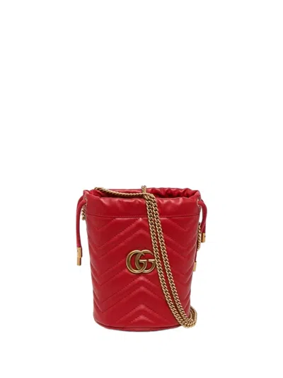 Pre-owned Gucci 2016-2026 Small Gg Marmont Matelasse Calfskin Bucket Bag In Red
