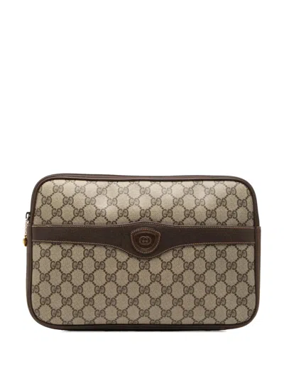 Pre-owned Gucci 20th Century Gg Supreme Clutch Bag In Neutral