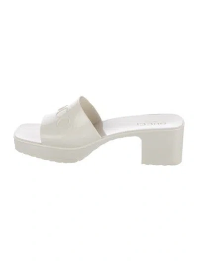 Pre-owned Gucci 624730 Rubber Slides In White