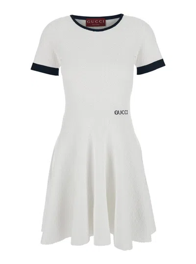 GUCCI GUCCI WHITE FLARED DRESS WITH LOGO LETTERING EMBROIDERY ON THE FRONT IN VISCOSE BLEND WOMAN