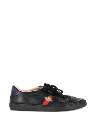 Pre-owned Gucci Ace Bee Lace-up Sneakers In Black