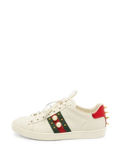 Pre-owned Gucci Ace Pearl-embellished Sneakers In White