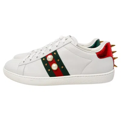 Pre-owned Gucci Ace White Calfskin Faux Pearl Accent & Spike Sneakers
