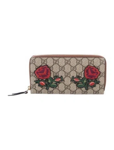 Pre-owned Gucci America Exclusive Rose Embroidered Gg Supreme Continental Wallet In Neutrals