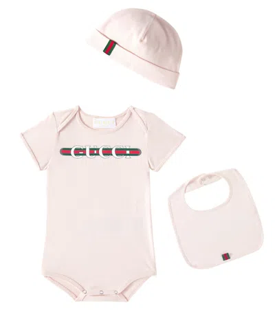 Gucci Baby Logo Cotton Bodysuit, Bib, And Beanie Set In Pink