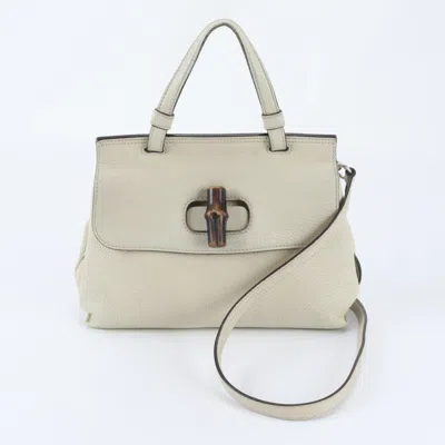Pre-owned Gucci Bamboo White Leather Handbag Shoulder Bag ()