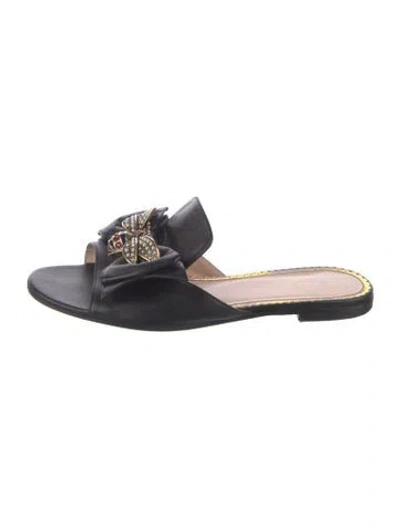 Pre-owned Gucci Bee Accent Leather Slides In Black