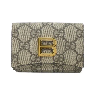 Pre-owned Gucci Beige Gg Supreme Wallet (bi-fold) () In Sand