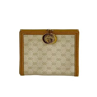 Pre-owned Gucci Beige Ivory Leather Pvc Wallet (bi-fold) () In Multi