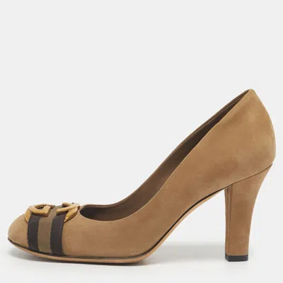 Pre-owned Gucci Beige Nubuck Leather Interlocking G Buckle Pumps Size 37 In Sand
