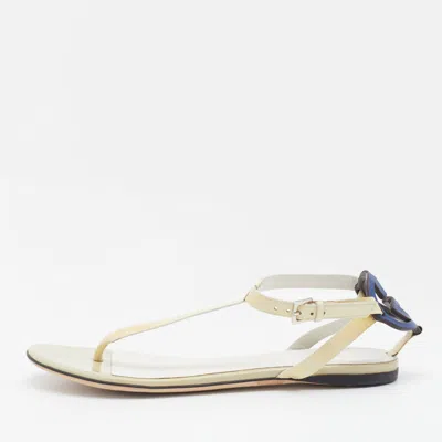 Pre-owned Gucci Beige Patent Leather Interlocking G Thong Flat Sandals Size 35