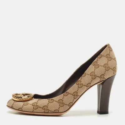 Pre-owned Gucci Beige/brown Gg Canvas And Leather Logo Peep Toe Pumps Size 38 In Sand