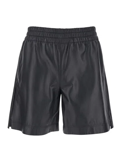 GUCCI BLACK BERMUDA SHORTS WITH ELASTICATED WAIST AND LOGO LETTERING IN LEATHER MAN
