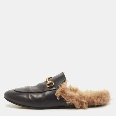 Pre-owned Gucci Black Leather And Fur Princetown Mule Sandals Size 39