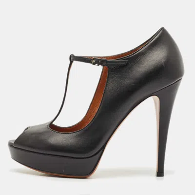 Pre-owned Gucci Black Leather Betty T-strap Platform Pumps Size 38.5