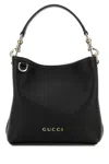 Gucci Borsa A Secchiello Gg Emblem In Pelle Nera Donna In Black