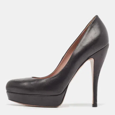 Pre-owned Gucci Black Leather Platform Round Toe Pumps Size 38.5