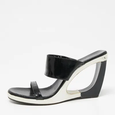 Pre-owned Gucci Black Patent Leather Cut-out Wedge Slide Sandals Size 38