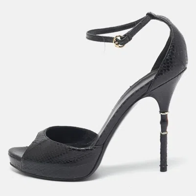 Pre-owned Gucci Black Snakeskin Leather Ankle Strap Sandals Size 39