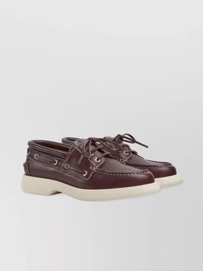 Gucci Boat Shoes Lace-up Detail In Burgundy