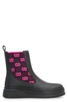 Gucci Chunky B Plot With Bold Accents In Black