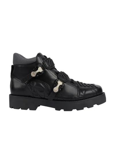 Gucci Buckled Leather Ankle Boots In Black