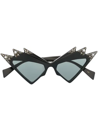 Gucci Cat-eye Flared Sunglasses In Black
