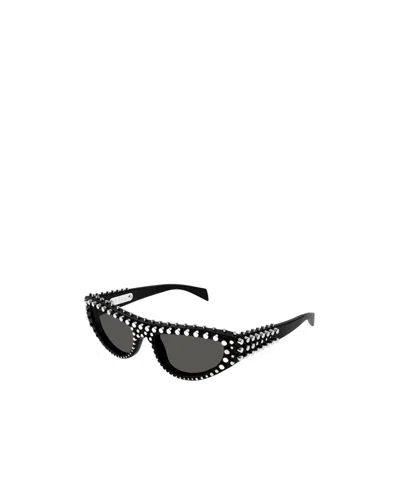 Gucci Cat-eye Sunglasses In Black