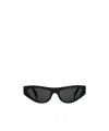 Gucci Cat's Eye Frame Sunglasses In Black