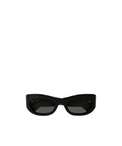 Gucci Cat Eye Sunglasses In Black
