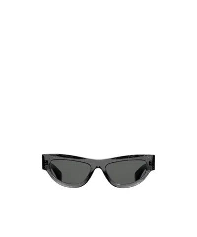 Gucci Cat Eye Sunglasses In Gray