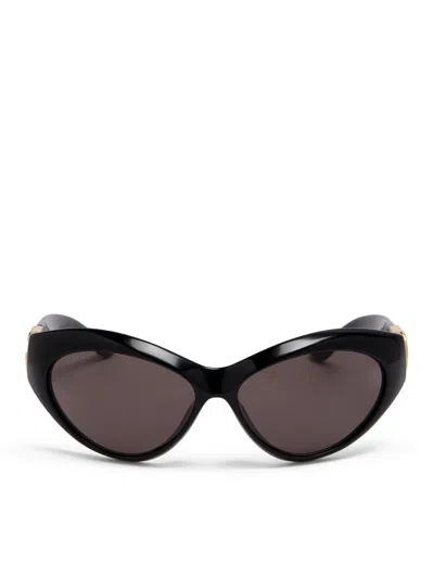 Gucci Cat Eye Sunglasses In Black