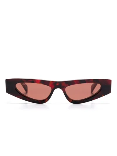 Gucci Cat-eye Sunglasses In Brown