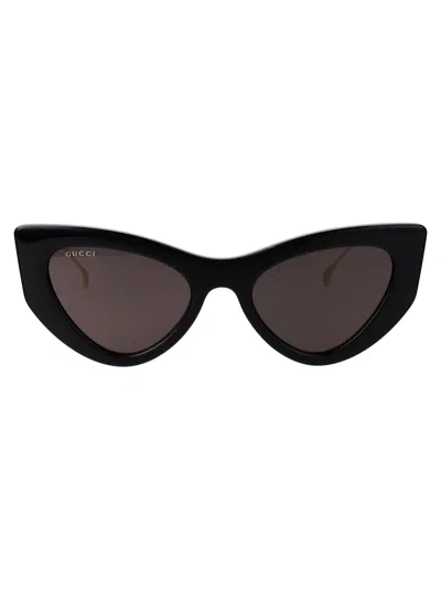 Gucci Cat Eye Sunglasses Gg1565 S 001 In Black