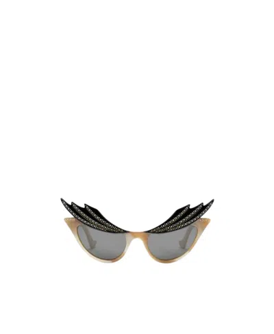 Gucci Cat-eye Sunglasses In Gray