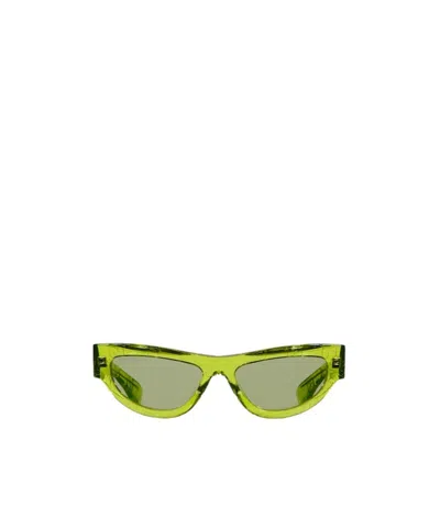 Gucci Cat Eye Sunglasses In Green