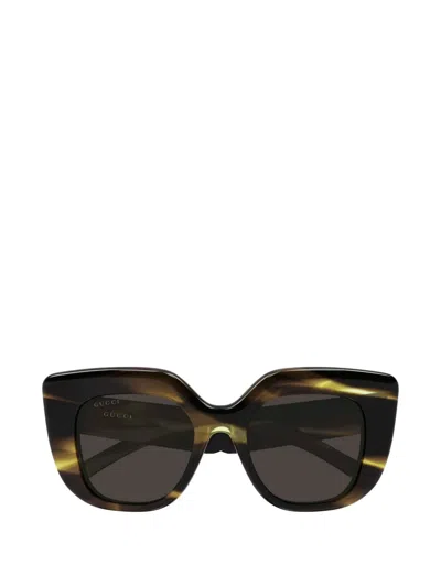 Gucci Cat-eye Frame Sunglasses In White